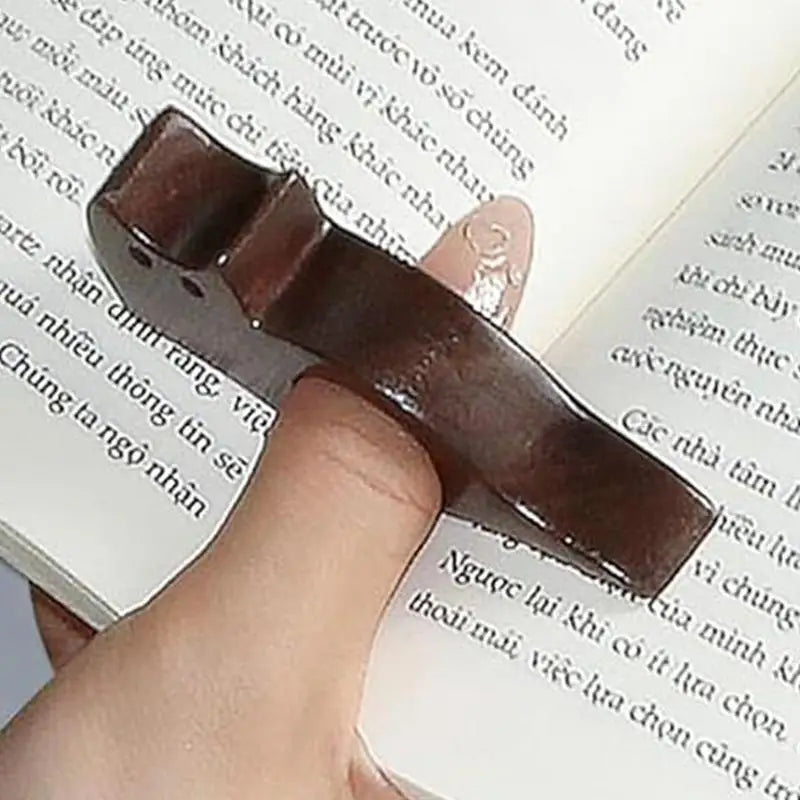 1pcs Wooden mini Cat Dog Reading Bookmarks Rings School Supplies Student Pages Guide Marking Sign Book Page Holder