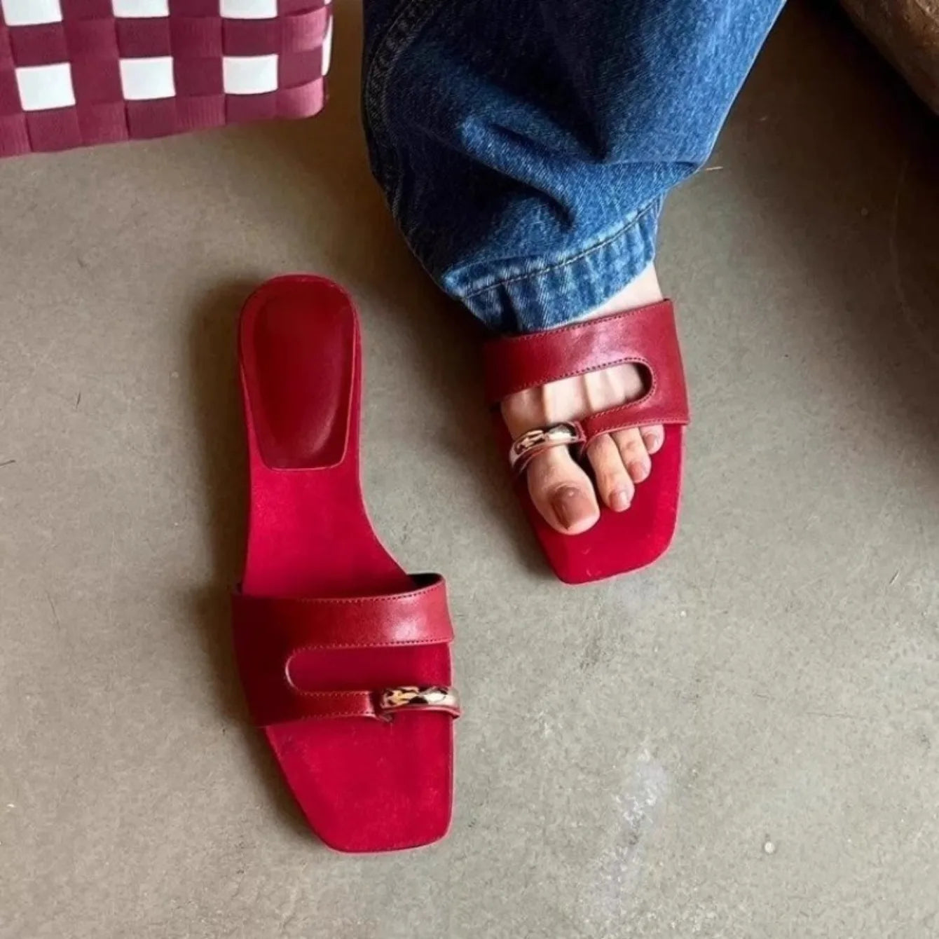 Women Slippers Casual Anti-slip Designer Comfortable Outdoor Sandals Fashion Elegant Flat Shoes Summer New Slides Women Slippers - Belvar