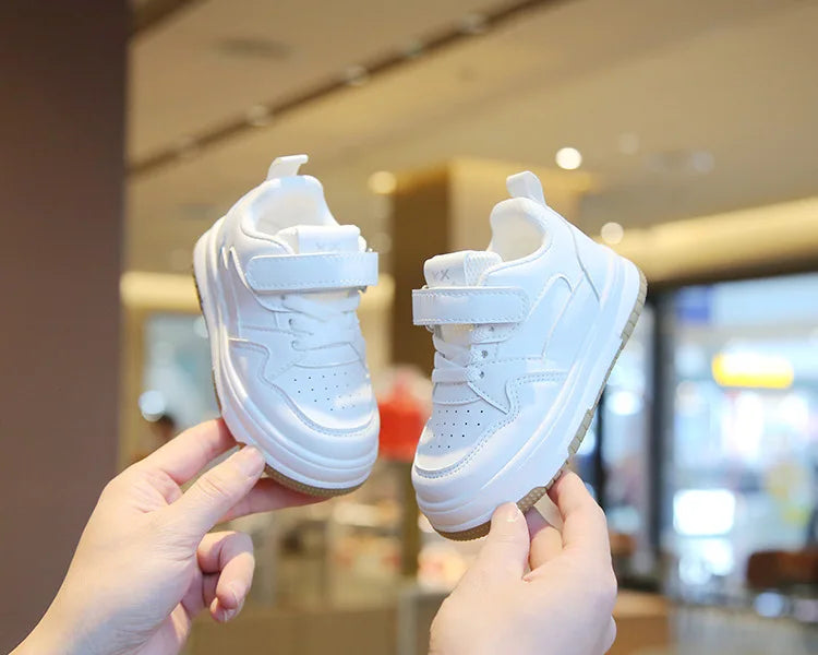 Children's White Shoes Spring and Autumn Kid's Sports Shoes Anti slip Lightweight Boys Board Shoes Soft Sole Baby Casual Shoes - Belvar