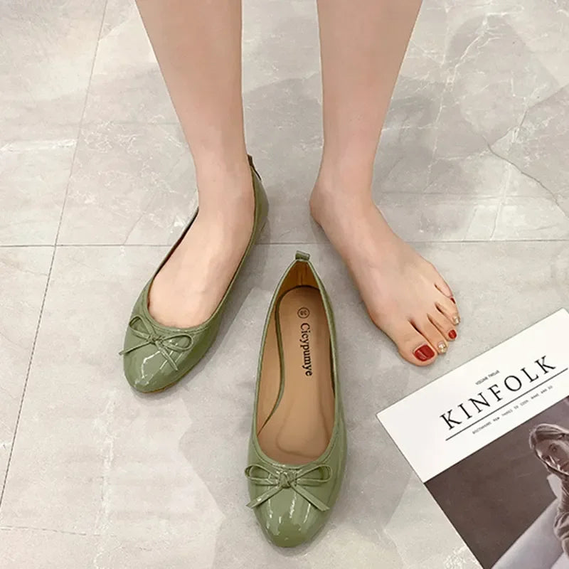 Ballet Flats Shoes Women Classics Casual Loafers Red Patent Leather Lady Fashion Design Bowknot Shoes for Woman's Spring/Autumn - Belvar