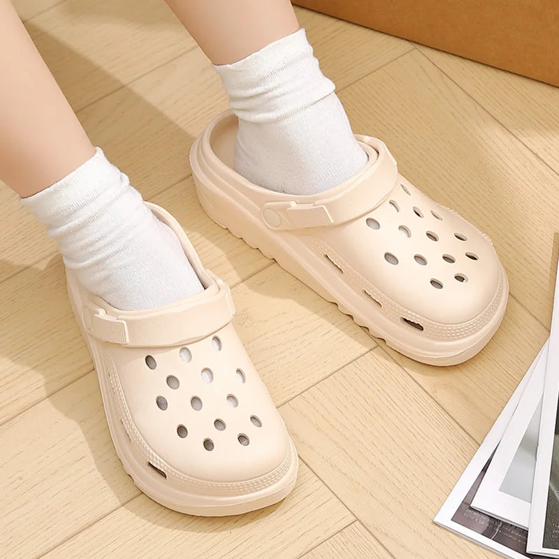 Thick soled perforated shoes for women, sandals for wearing, height increasing slippers, hiking beach sandals