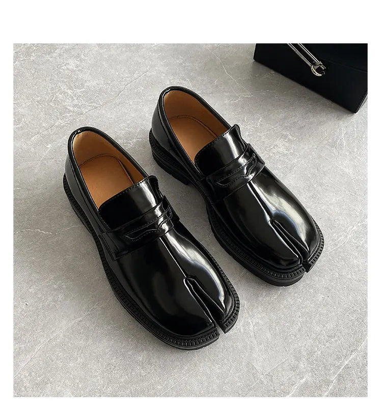 Split toe horseshoe shoes for men's thick sole Loafer shoes Tabi shoes patent leather Korean version trend casual leather shoes - Belvar