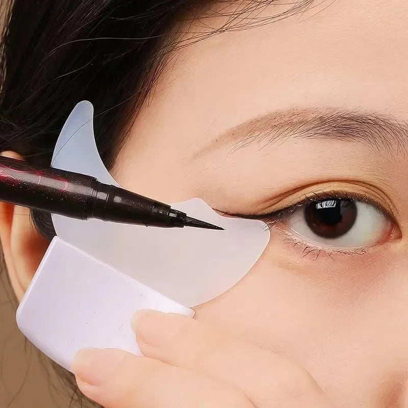 wholesale Multi-functional Eyeliner Stencil Wing Tips Silicone Eyeliner Aid Drawing Lipstick Wearing Aid Reusable Makeup Tools