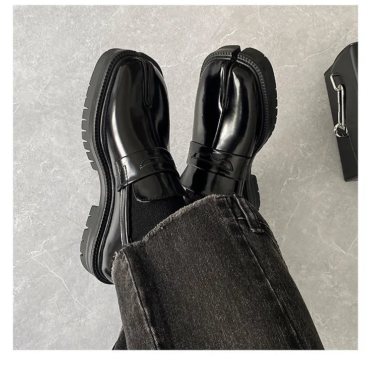 Split toe horseshoe shoes for men's thick sole Loafer shoes Tabi shoes patent leather Korean version trend casual leather shoes - Belvar