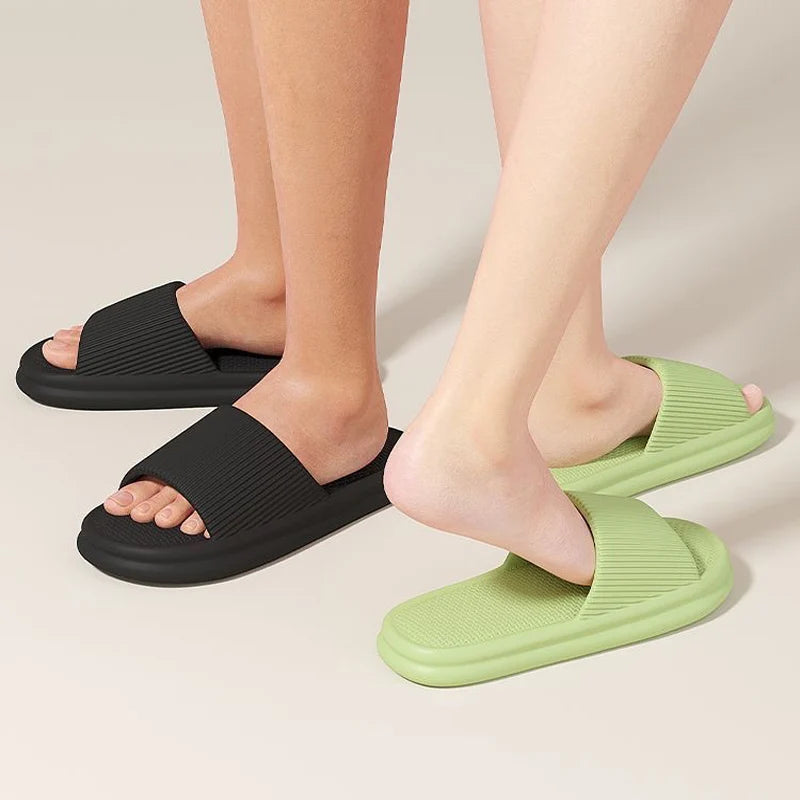 Summer Slippers For Women Men Soft Lightweight Indoor Home Slides Cloud Slipper Men Flat Sandals Beach Shoes Man Male Flip Flops