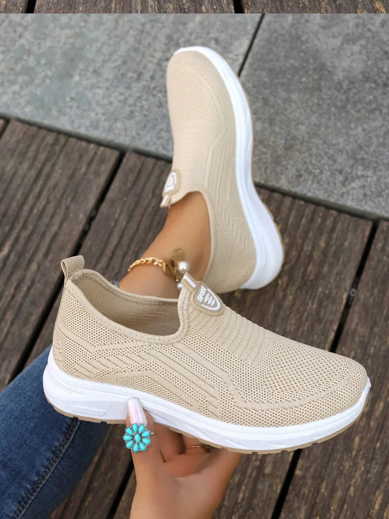Shoes for Women Lightweight Breathable Big Size Lady Flats Slip on Casual Shoes Outdoor Sport Tennis Shoes Fashion Sneakers