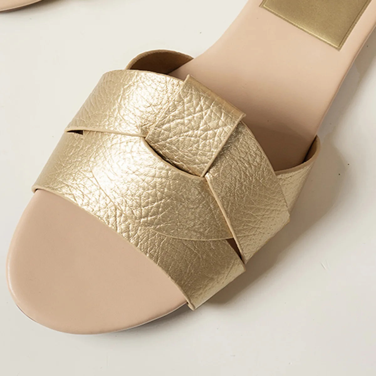 Slippers Women 2025 Summer New Designer Weaving Comfortable Casual Bottom Women's Sandals Trend Flat Slippers Zapatos De Mujer - Belvar
