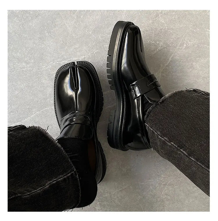 Split toe horseshoe shoes for men's thick sole Loafer shoes Tabi shoes patent leather Korean version trend casual leather shoes - Belvar