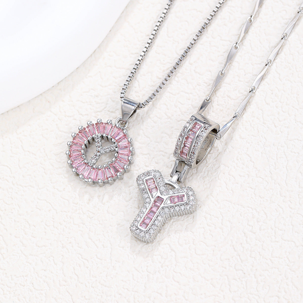 Rock Sugar 26-letter Pendant Necklace For Women, Copper Inlaid Zircon Round Flower Jewelry Set