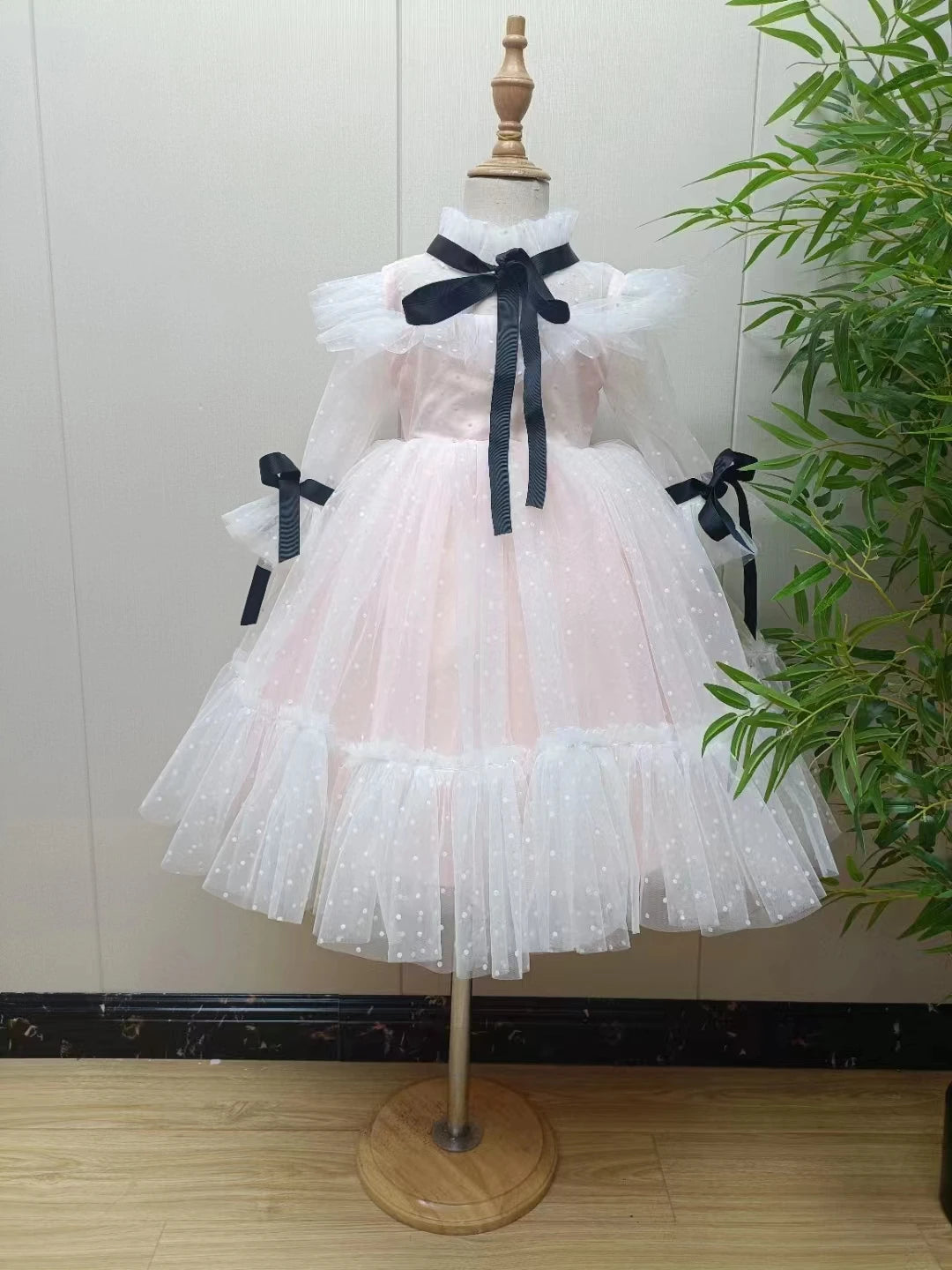 Princess Dress Baby Girls Kids Girl Lace Bowknot Tulle White Dresses Children Herben Luxury Frock Toddler Vestido Flower Clothes