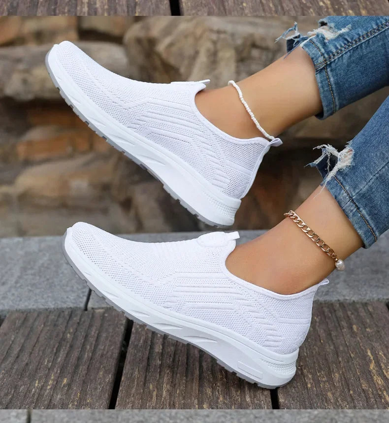 Shoes for Women Lightweight Breathable Big Size Lady Flats Slip on Casual Shoes Outdoor Sport Tennis Shoes Fashion Sneakers