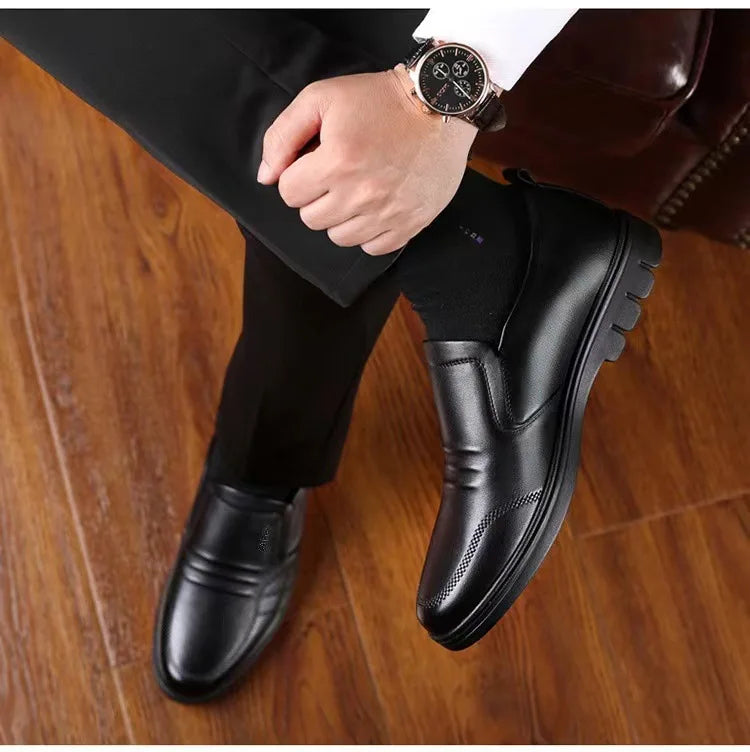 Men's leather shoes new black Soft bottom anti slip and breath shoes men's Business dress casual Zapatos luxury light flat - Belvar