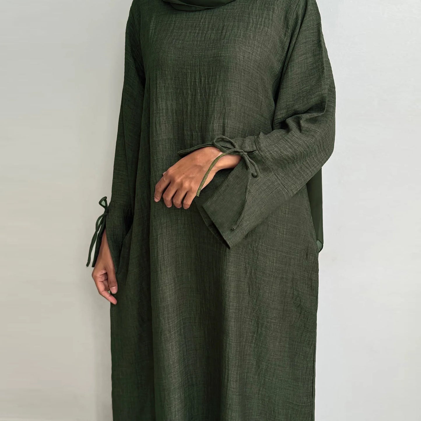 Solid Color Casual Robe from Dubai & Turkey, Comfortable and Stylish Costume for Dress up and Cosplay