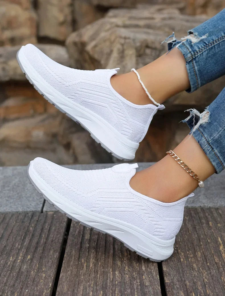 Shoes for Women Lightweight Breathable Big Size Lady Flats Slip on Casual Shoes Outdoor Sport Tennis Shoes Fashion Sneakers