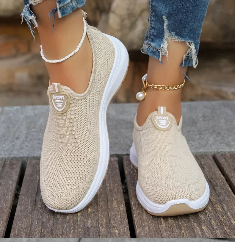 Shoes for Women Lightweight Breathable Big Size Lady Flats Slip on Casual Shoes Outdoor Sport Tennis Shoes Fashion Sneakers