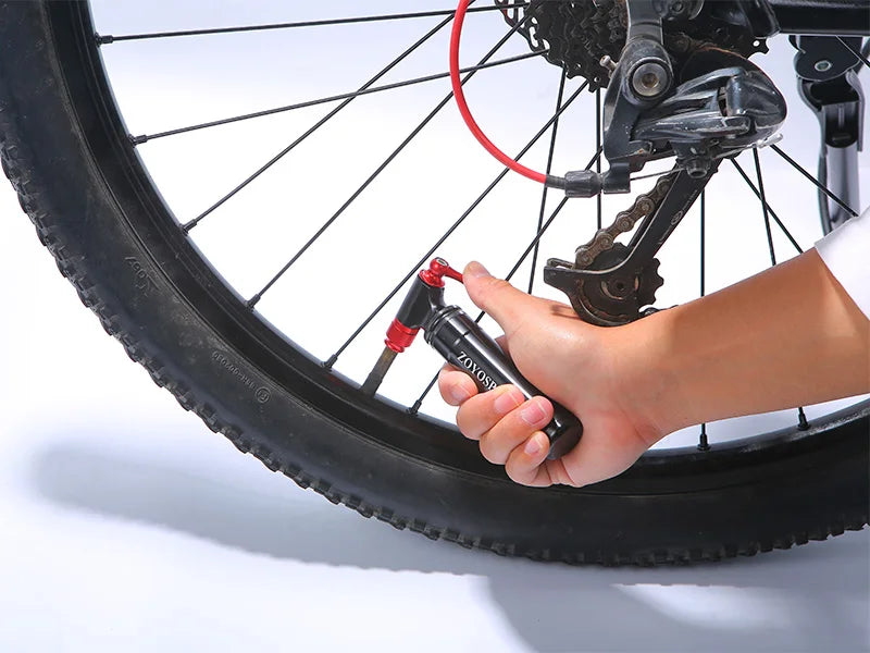 ZOYOSPORTS Bicycle CO2 Inflator Fits Presta Scrader Valve Road MTB Tire Quick Pumping Threaded 16/12/8G Unthreaded 16G Cartridge