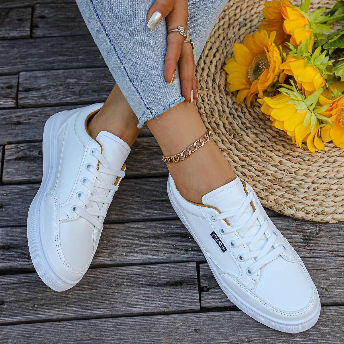 Ladies' classic black fashionable sports shoes, comfortable all season low cut lace up shoes, ladies' casual shoes - Belvar