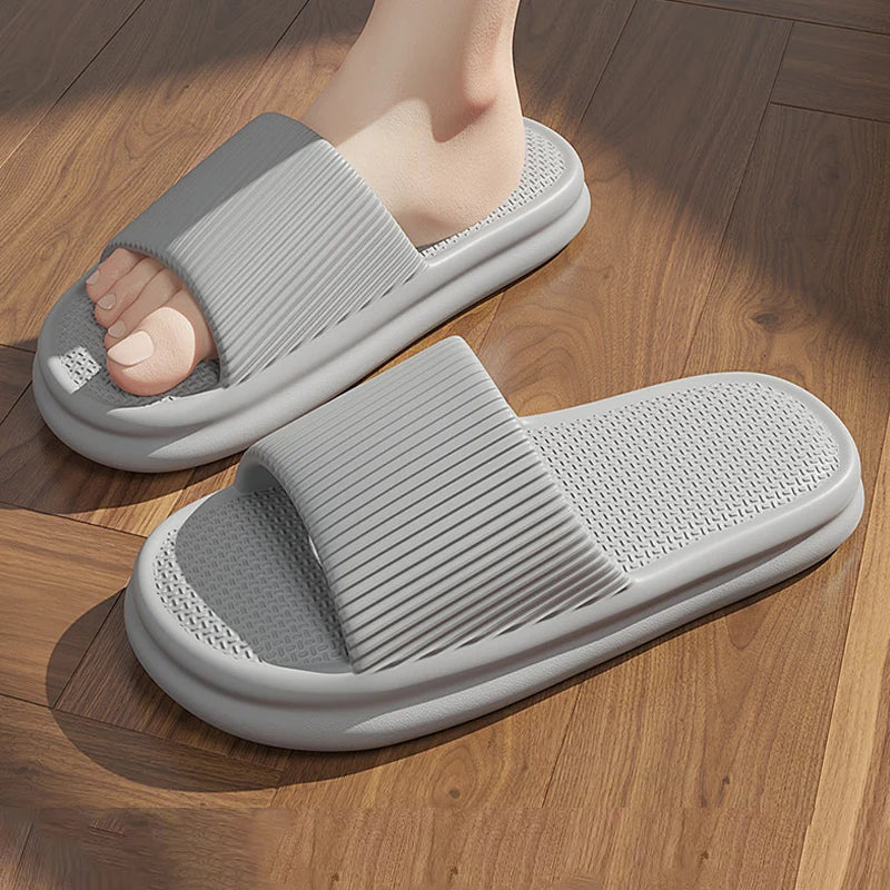 Summer Slippers For Women Men Soft Lightweight Indoor Home Slides Cloud Slipper Men Flat Sandals Beach Shoes Man Male Flip Flops