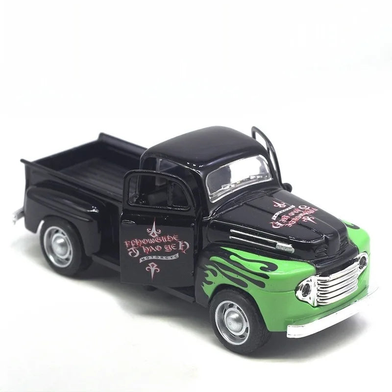 1:32 Alloy Car Model Simulation Car Cartoon Cute Children's Car Bus Pull Back Toy Car Tabletop Small Decoration Toy