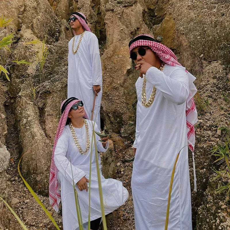 White Middle East Dubai Arabian Cosplay Costume Traditional Clothing Funny Party Clothing With Headscarf