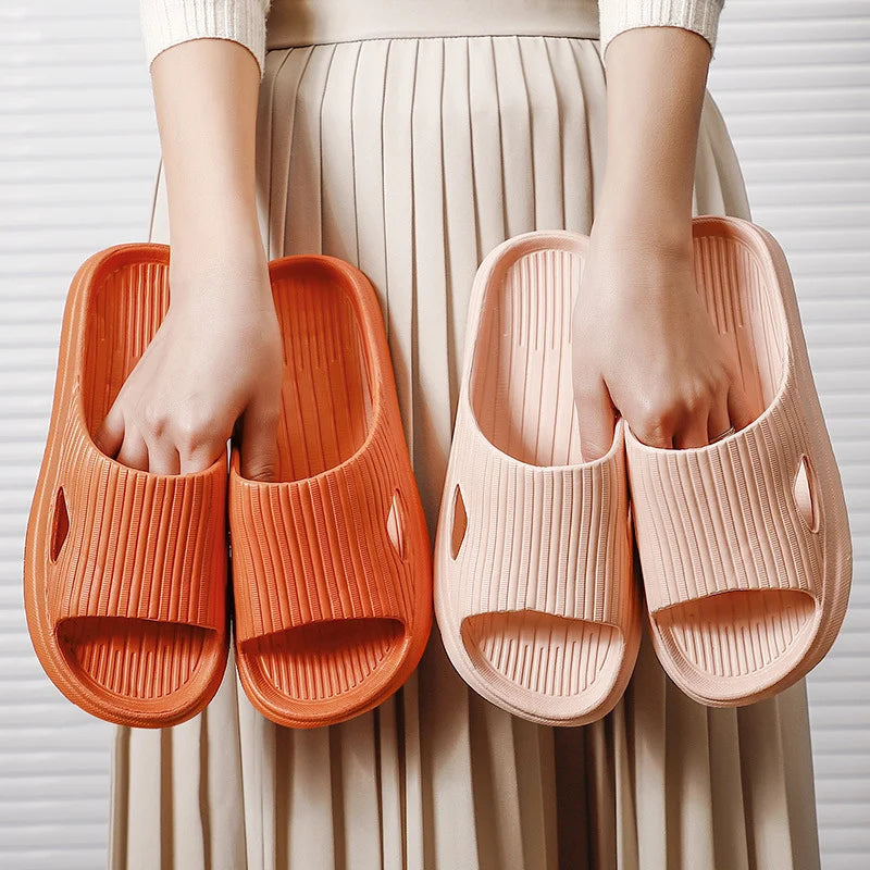 Slippers Female Comfortable Bathroom Living Room Non-Slip Home Hotel Hollow Couple Bathroom Soft Bottom Sandal Slippers