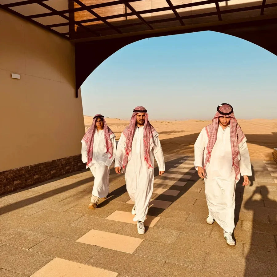 White Middle East Dubai Arabian Cosplay Costume Traditional Clothing Funny Party Clothing With Headscarf