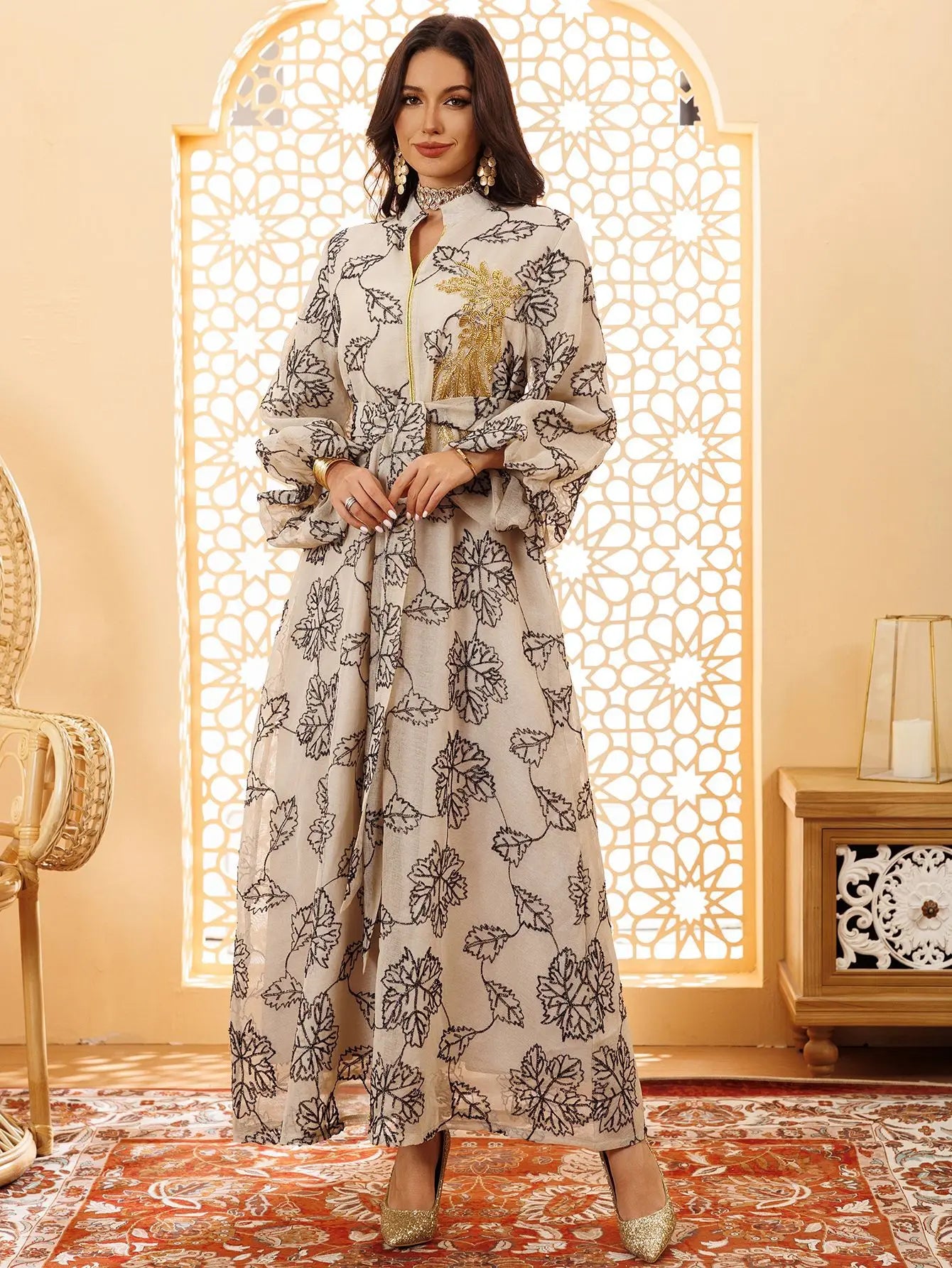 2025 Dubai Luxury Muslim Abaya Gold Floral Embroidered Long Dress Elegant Modest Islam Outerwear for in the MIddle East Women