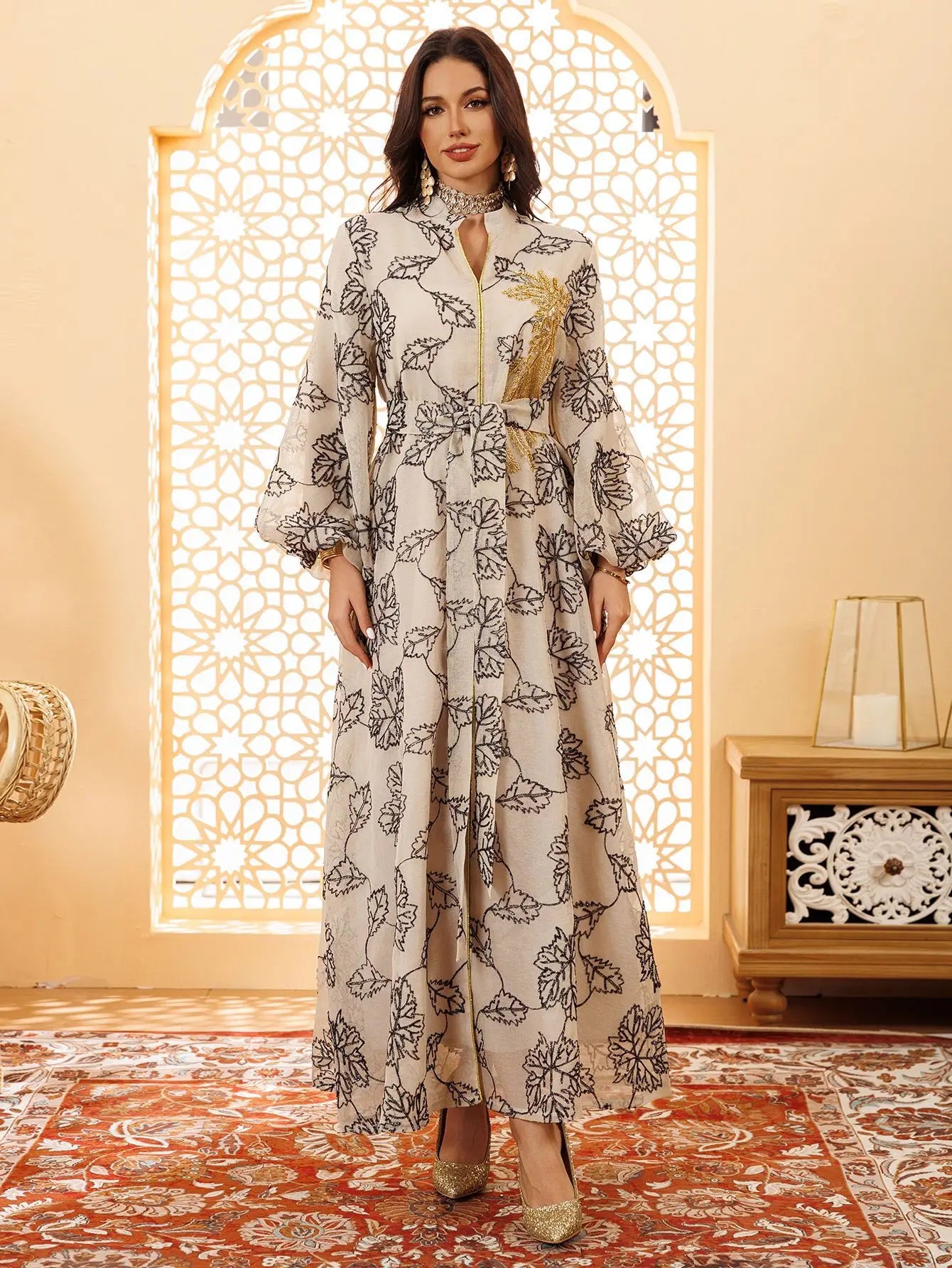 2025 Dubai Luxury Muslim Abaya Gold Floral Embroidered Long Dress Elegant Modest Islam Outerwear for in the MIddle East Women