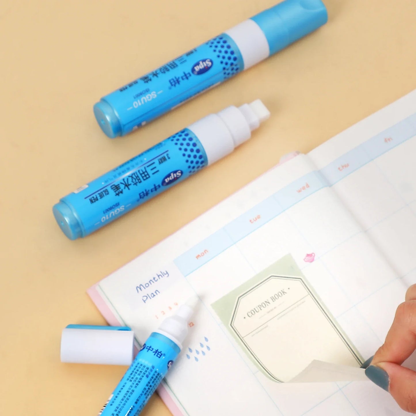 1pcs Creative Large Capacity Solid Glue Pen Cute Three-Purpose Fast Dry Glue Pen DIY Super Strong Glue Stick Stationery Supplies