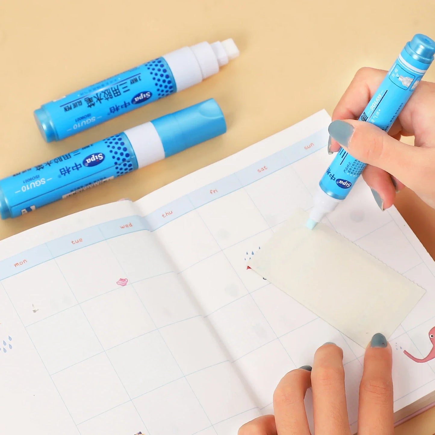 1pcs Creative Large Capacity Solid Glue Pen Cute Three-Purpose Fast Dry Glue Pen DIY Super Strong Glue Stick Stationery Supplies