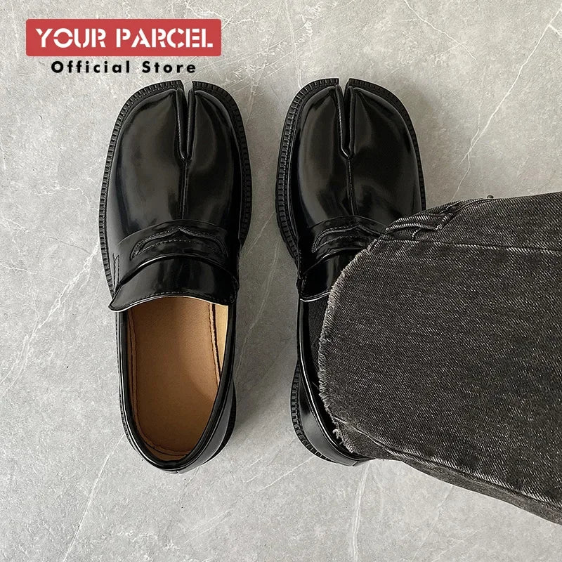 Split toe horseshoe shoes for men's thick sole Loafer shoes Tabi shoes patent leather Korean version trend casual leather shoes - Belvar