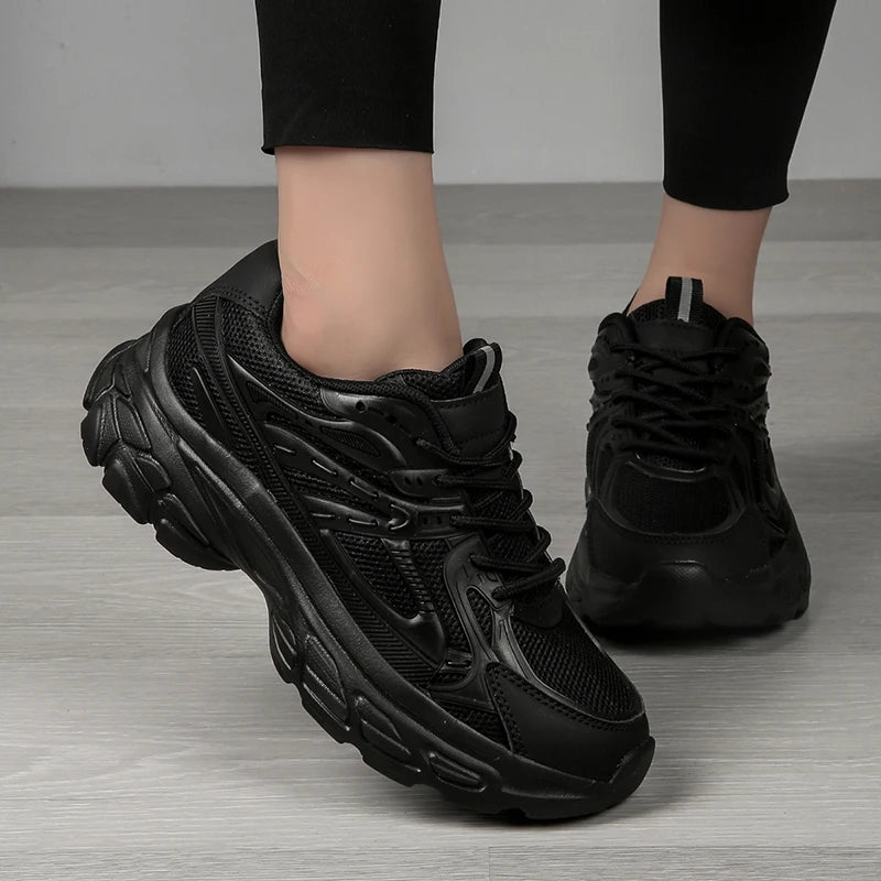 Women's low top sports shoes breathable white lace up walking sports shoes casual matching running thick sports shoes