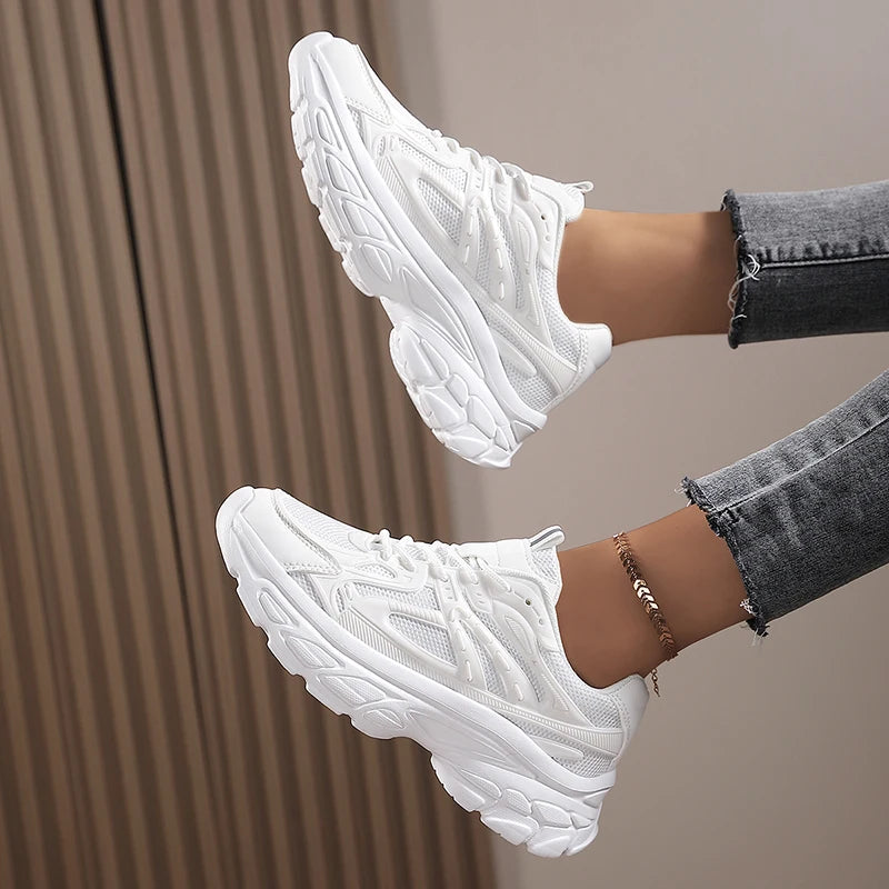 Women's low top sports shoes breathable white lace up walking sports shoes casual matching running thick sports shoes