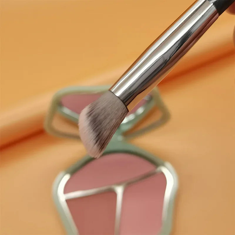 1pc 101 Contoured Foundation Makeup brushes Angled Liquid Base Concealer Make up brushes Red wood handle cosmetic tools 506