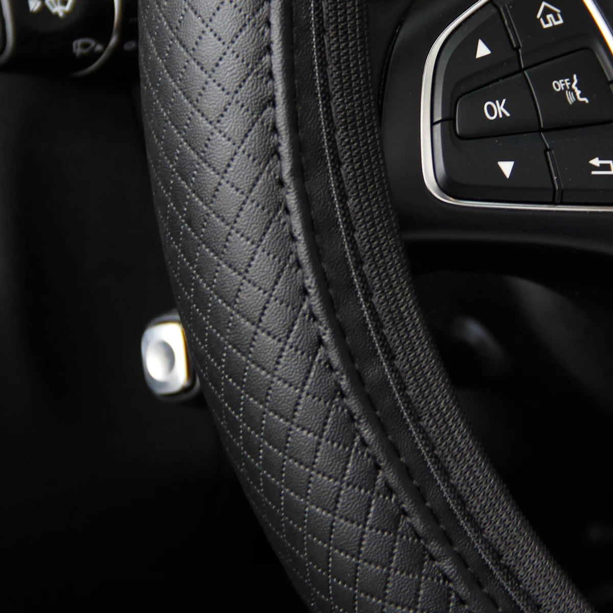 PU Leather Embossed Three-dimensional Car without Inner Ring Steering Wheel Cover for 14.5-15 Inches of Automotive Supplies